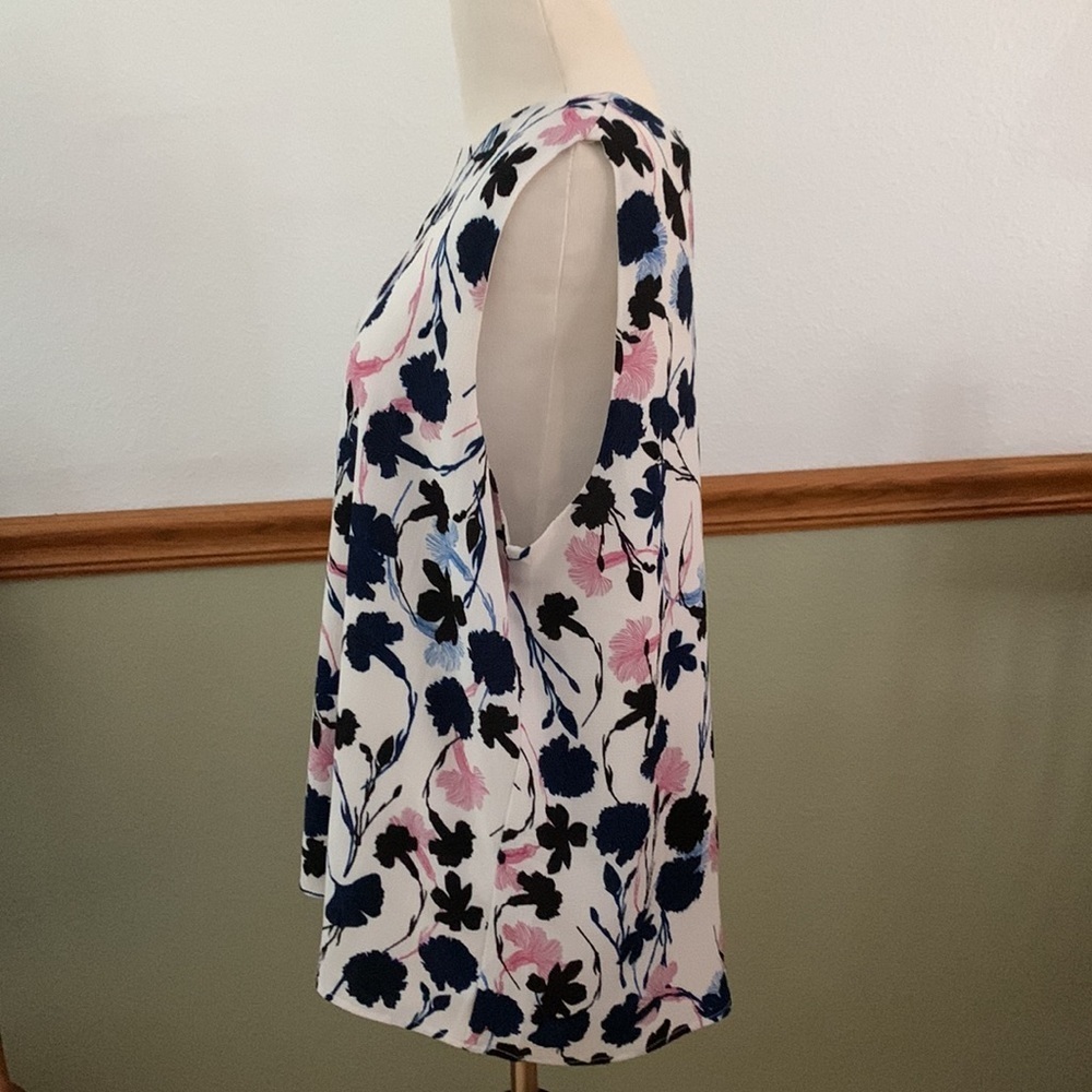 C&E Floral Tank XL - Picture 2 of 8